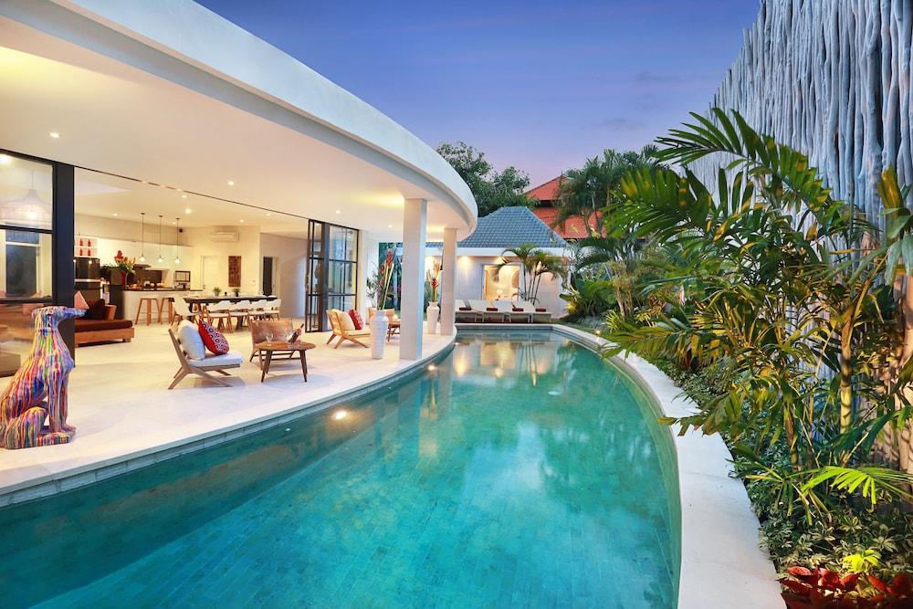 Seminyak White Design Villa Luaran gambar