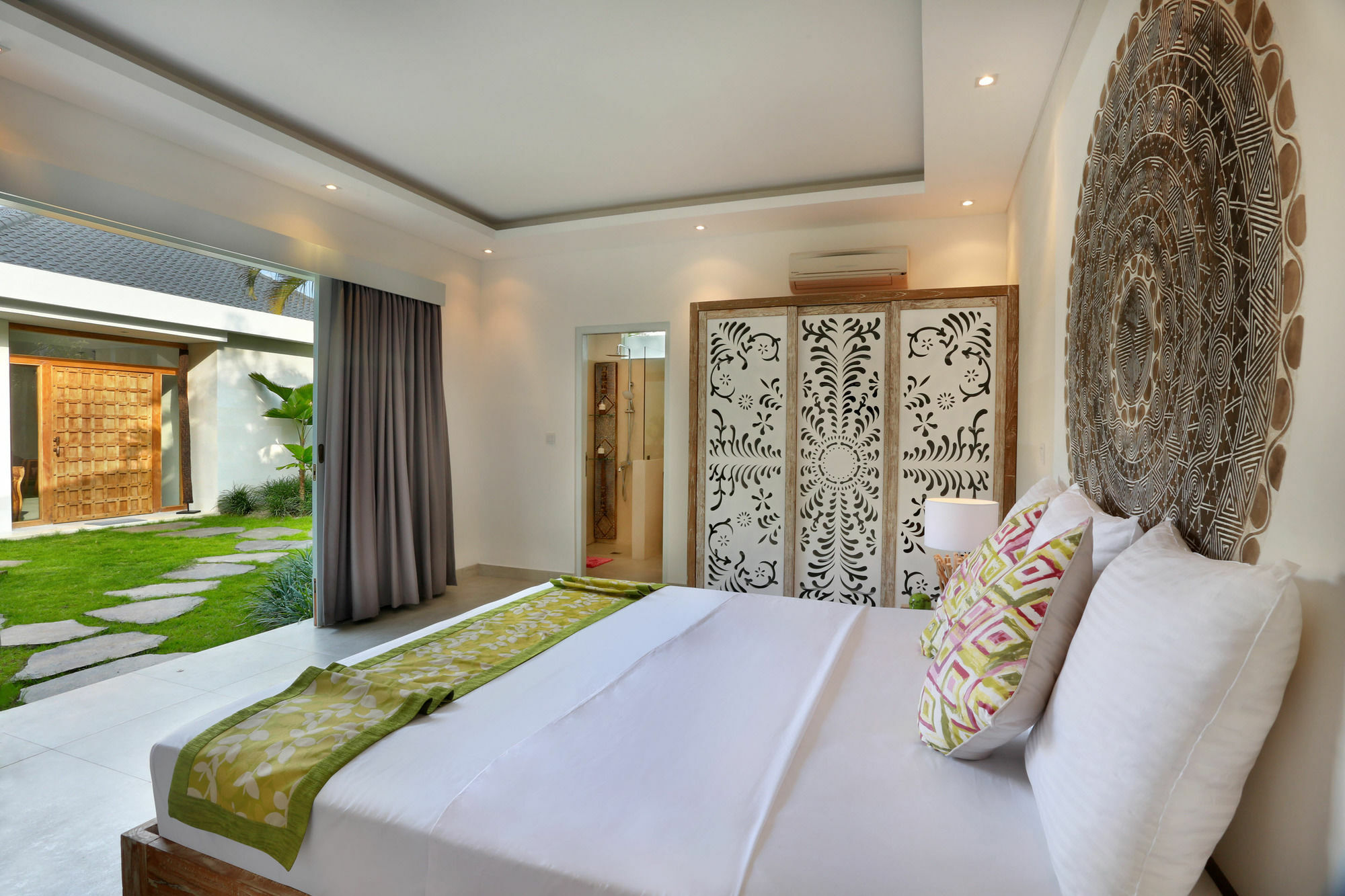 Seminyak White Design Villa Luaran gambar
